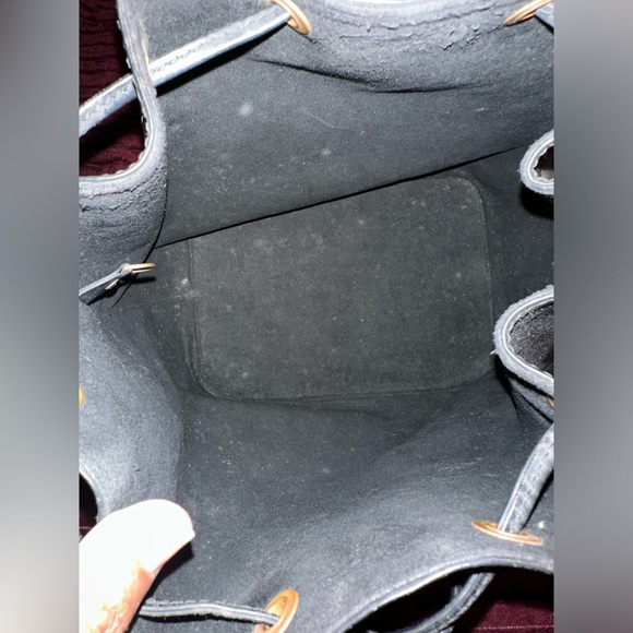 Louis Vuitton Epi Noe Bucket Bag - Picture 15 of 17